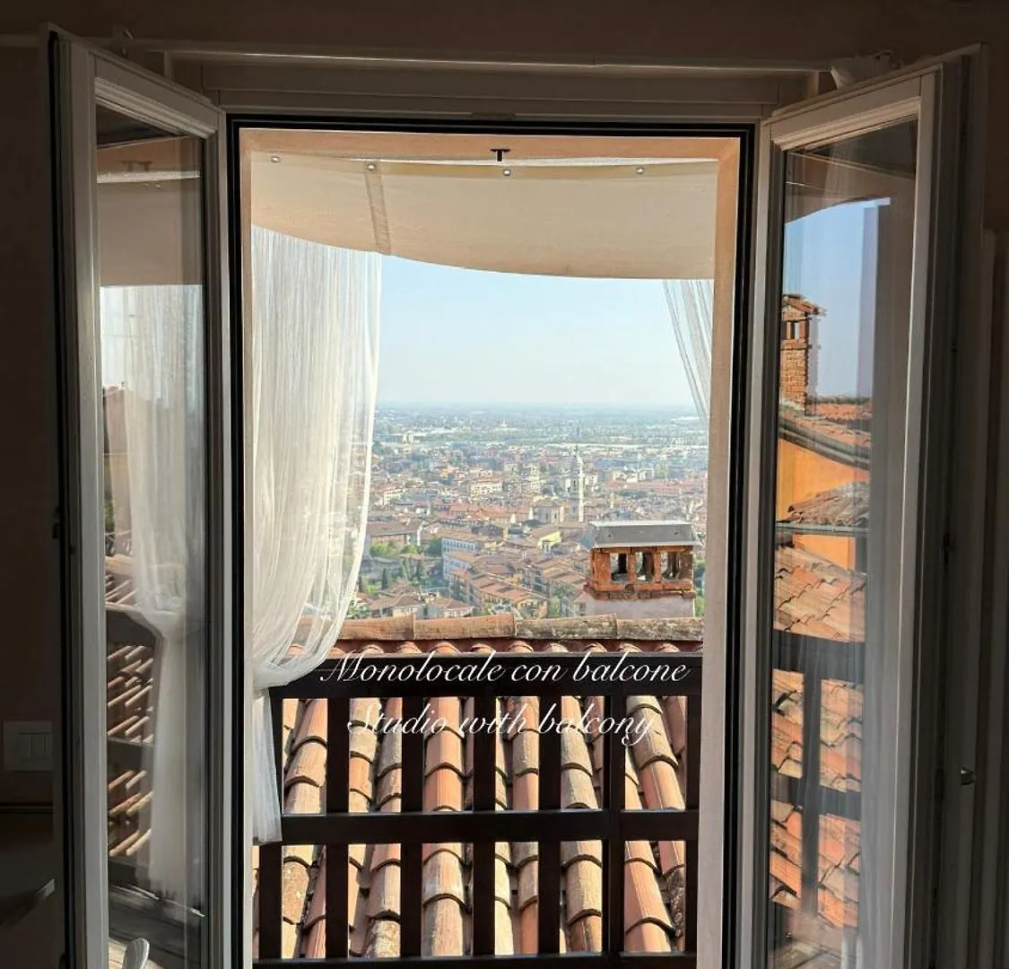 Livinn Bergamo La Mansardina1 E La Mansardina2 0*,